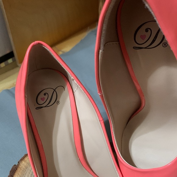 Beautiful PINK Shoes  unsized Fits 5”  NWOT - Picture 2 of 8